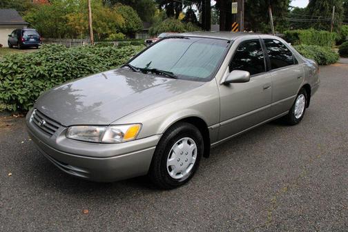 1999 Toyota Camry LE