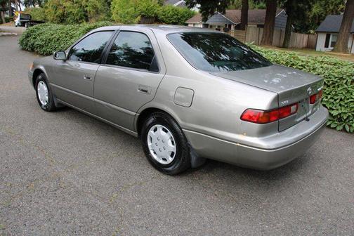 1999 Toyota Camry LE