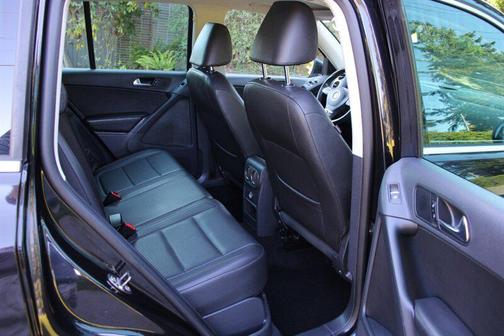 2011 Volkswagen Tiguan SE