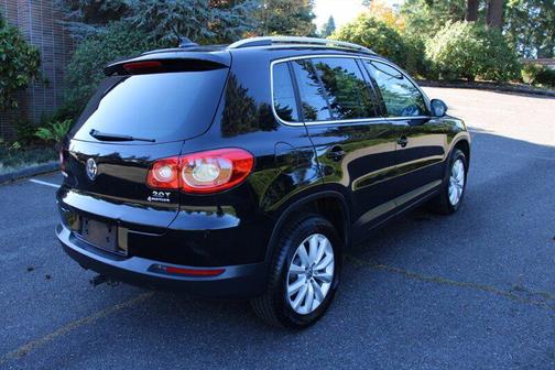 2011 Volkswagen Tiguan SE
