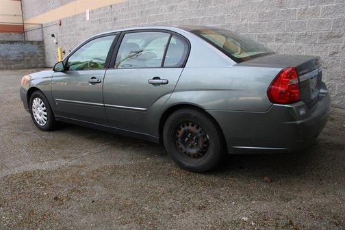 Medium Gray Metallic 2006 Chevrolet Malibu LS