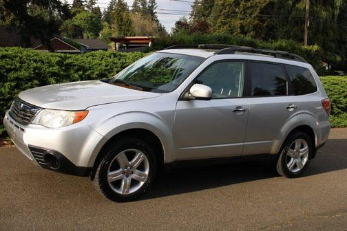 Silver 2009 Subaru Forester 2.5 X
