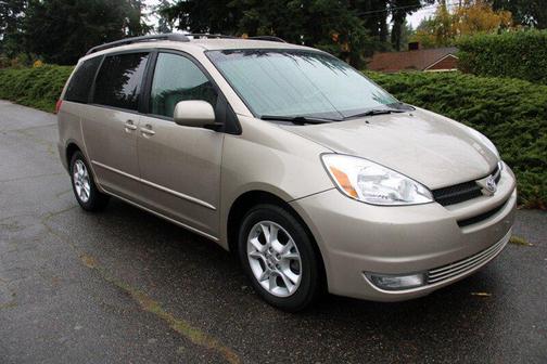 2004 Toyota Sienna XLE