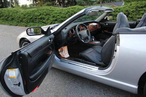 2005 Jaguar XKR Base