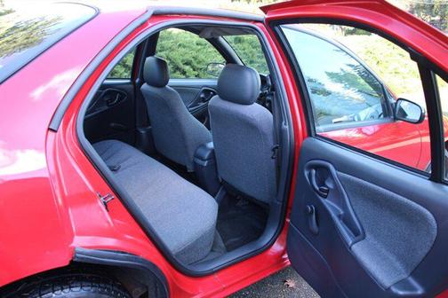 2001 Chevrolet Cavalier Base