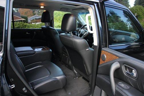 2016 INFINITI QX80 Base