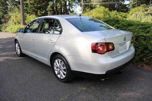 2010 Volkswagen Jetta Limited Edition