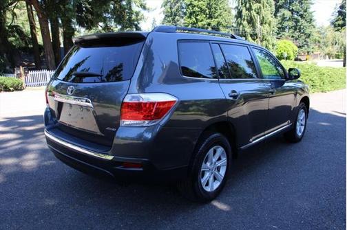 2012 Toyota Highlander SE