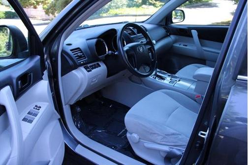 2012 Toyota Highlander SE