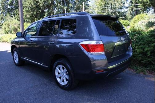 2012 Toyota Highlander SE