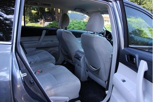 2012 Toyota Highlander SE