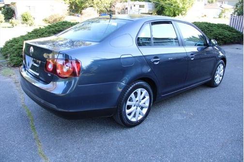 2010 Volkswagen Jetta Limited Edition