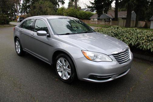 2013 Chrysler 200 Touring