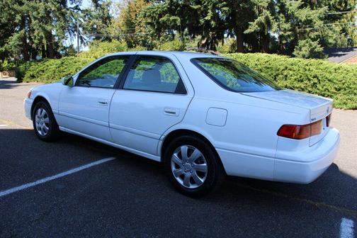 2001 Toyota Camry LE