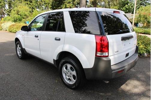 2004 Saturn Vue Base