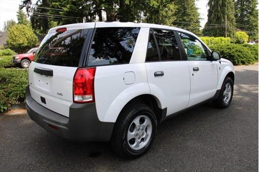 2004 Saturn Vue Base