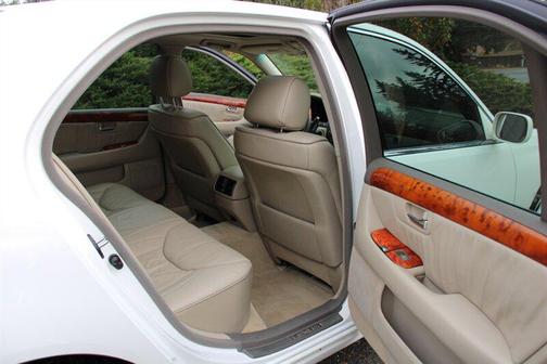 2001 Lexus LS 430 Base