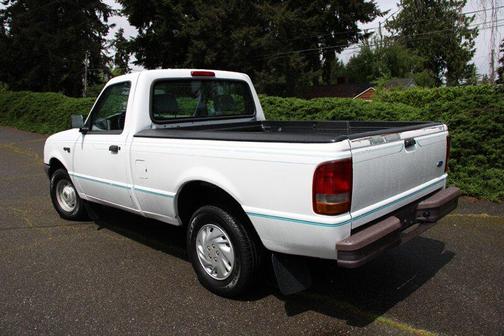 White 1995 Ford Ranger XL