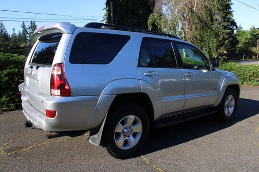 Silver 2005 Toyota 4Runner SR5 V8