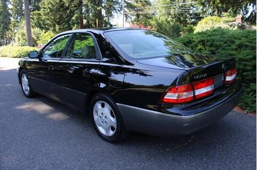 2000 Lexus ES 300 Base