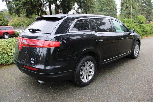 2017 Lincoln MKT Livery