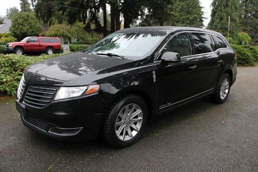 2017 Lincoln MKT Livery
