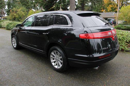 2017 Lincoln MKT Livery