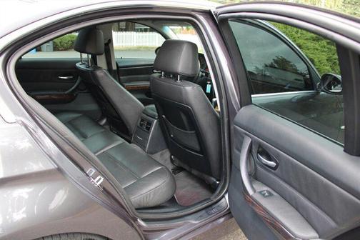 2006 BMW 330 330i