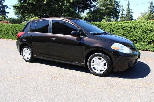 Black 2011 Nissan Versa 1.8 S