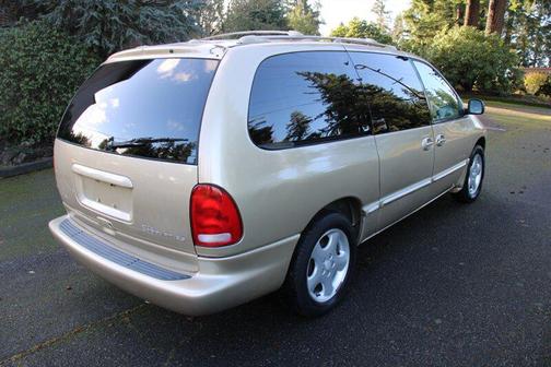 2000 Dodge Grand Caravan ES