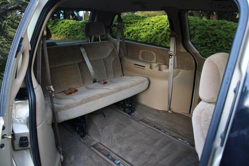 2000 Dodge Grand Caravan ES