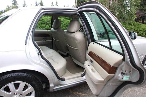 Silver Birch Clearcoat Metallic 2006 Mercury Grand Marquis LS