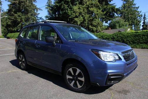 Quartz Blue Pearl 2017 Subaru Forester 2.5i