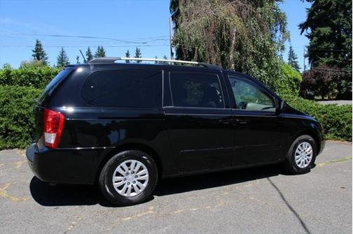 2012 Kia Sedona LX