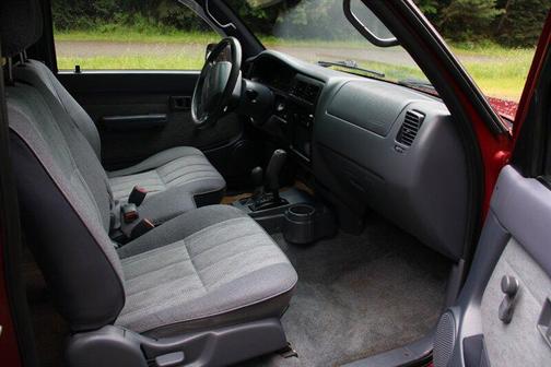 Burgundy 1998 Toyota Tacoma SR5