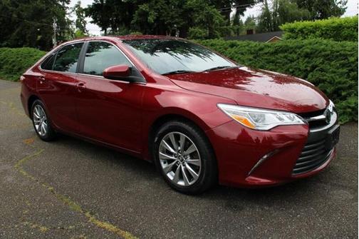 2016 Toyota Camry XLE