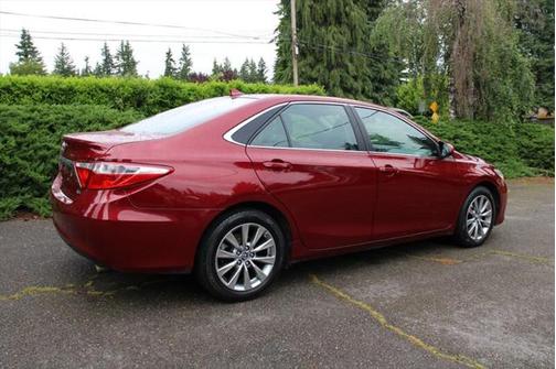 2016 Toyota Camry XLE