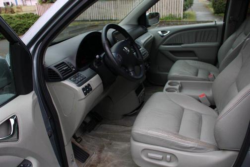 Blue 2007 Honda Odyssey Touring