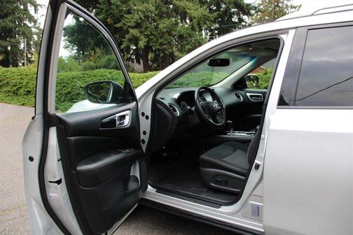 2019 Nissan Pathfinder SV