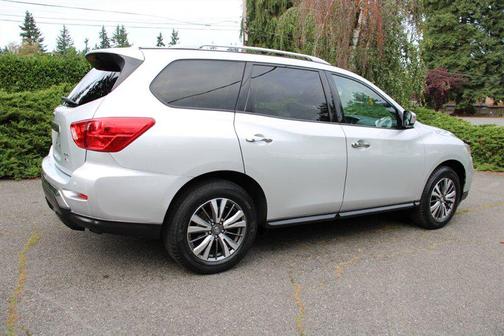 2019 Nissan Pathfinder SV