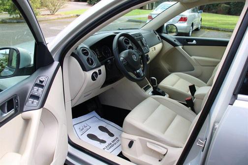 2012 Volkswagen Tiguan SE