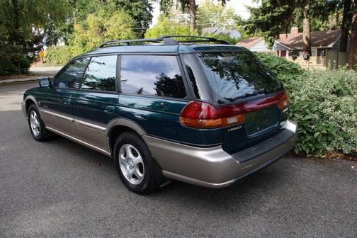 1999 Subaru Legacy Base