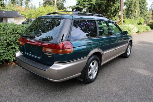 1999 Subaru Legacy Base