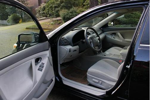 2010 Toyota Camry LE