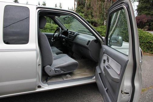 1999 Nissan Frontier XE