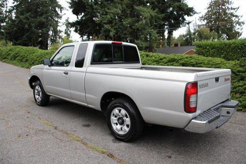 1999 Nissan Frontier XE