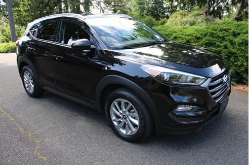 2016 Hyundai TUCSON SE