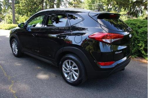 2016 Hyundai TUCSON SE