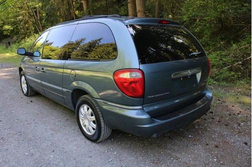 2005 Chrysler Town & Country Touring