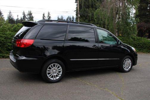 Black 2009 Toyota Sienna XLE Limited
